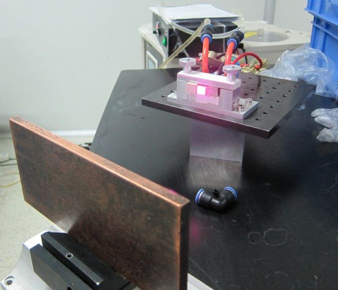 Barre de la diode laser 20W/40W/60W de puissance élevée pour la machine d'épilation de laser de la diode 808nm